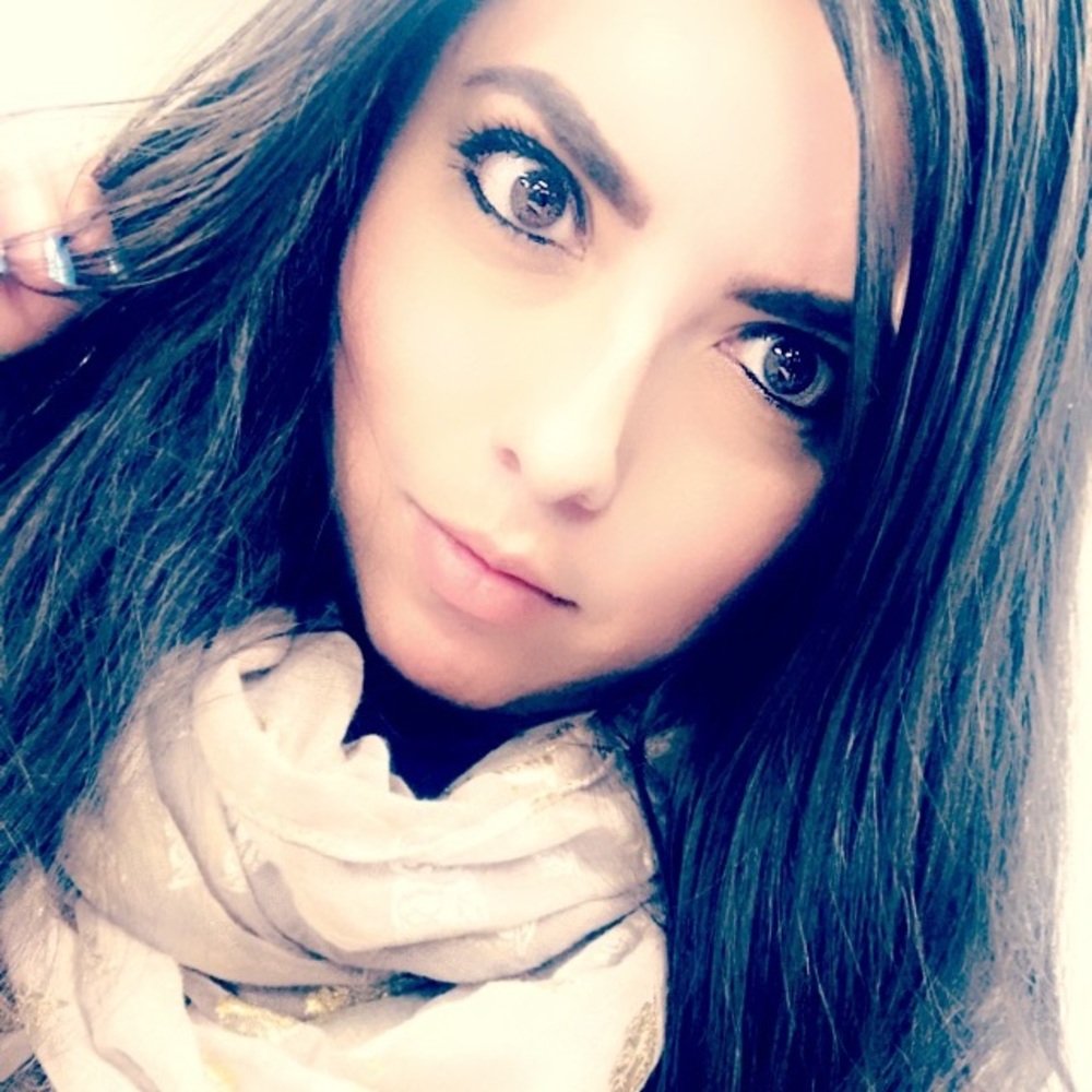 Meet your Posher, Claudia